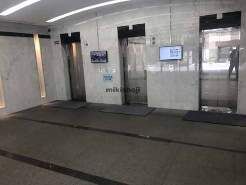 西新宿ＫＦビル エントランス4