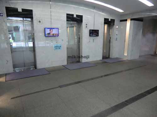西新宿ＫＦビル エレベーターホール2