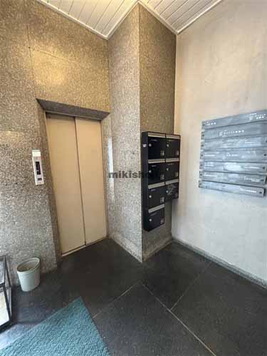 早野ビル エレベーターホール1