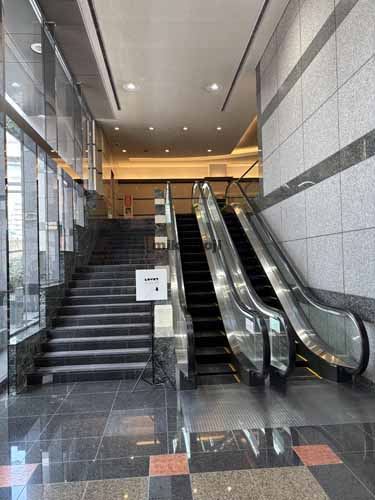 住友不動産浜町ビル エントランス2