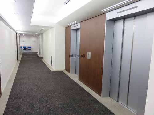 Ａ－ＰＬＡＣＥ青山 エレベーターホール1