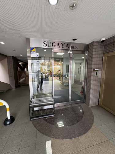 菅屋ビル エントランス2