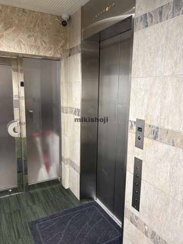 千歳ビル エレベーターホール1