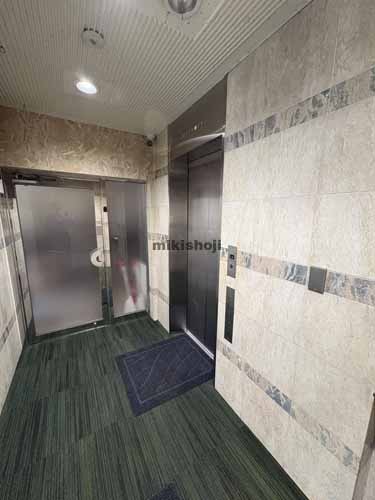 千歳ビル エレベーターホール2