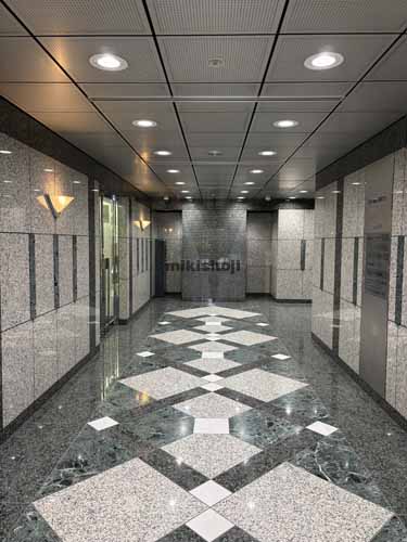 住友不動産三番町ビル エントランス2