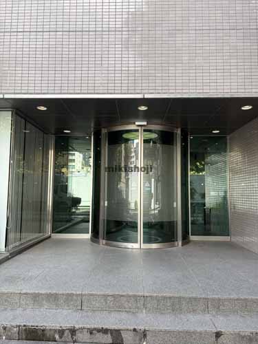 西新橋第一法規ビル エントランス1