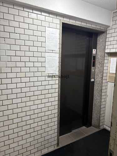 フジタビル エレベーターホール1