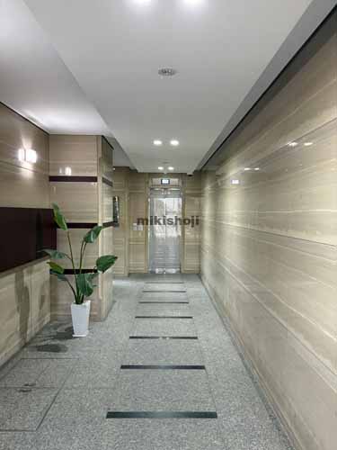 ＳＨ小林ビル エントランス1