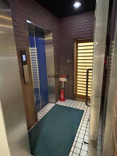 丸万１号館 エレベーターホール1