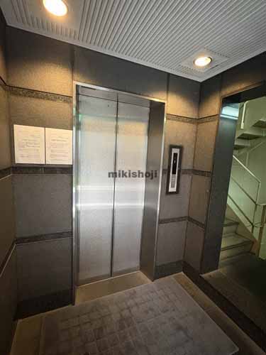 双鶴八重洲ビル エレベーターホール1