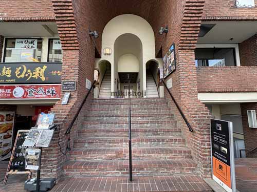 玉柳・テシコ六番町ビル エントランス1