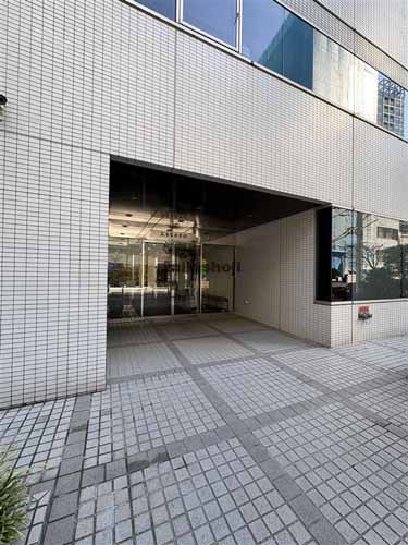 新川の馬事畜産会館 エントランス2