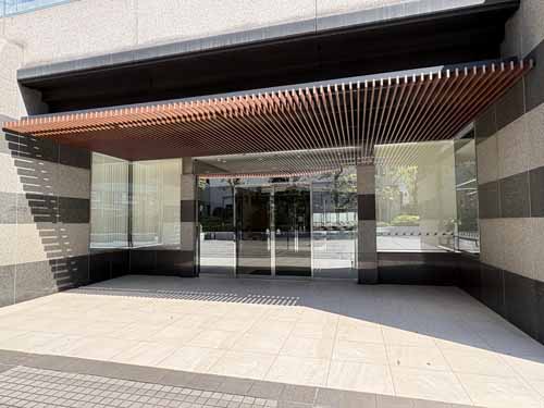 木場の東京パークサイドビル エントランス2