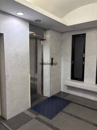 東益ビル エレベーターホール3