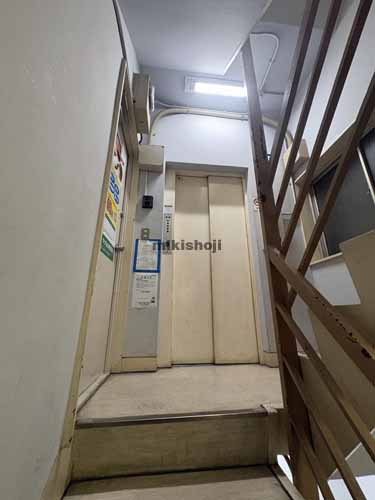 朝日ビル本館 エントランス1