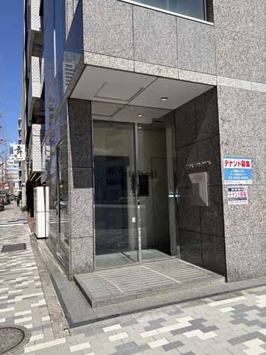 新宿パークサイドビル エントランス1