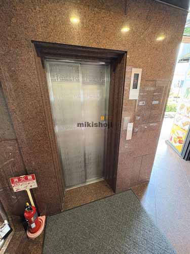 安田ビル エレベーターホール1