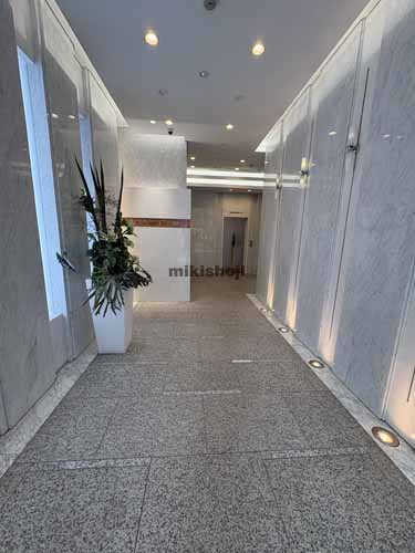 Ｎｉｈｏｎｂａｓｈｉ　ＯＫ　Ｂｌｄｇ エントランス1