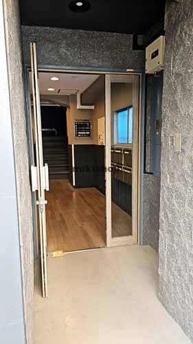 グラスプラス銀座京橋 エントランス1