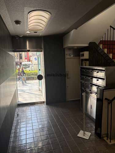 表参道ビル エントランス1