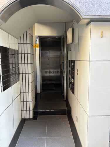 神田駿河台・神田猿楽町のダイニ猿楽町ビル エントランス1