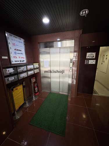 大鷹ビル エレベーターホール1