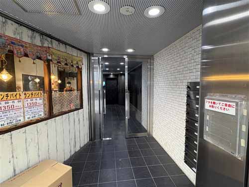 日宝九段下ビル エントランス1