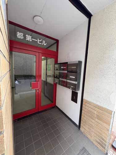都第１ビル エントランス2