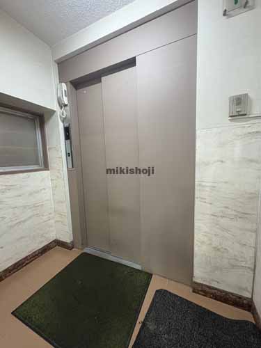 金原ビル エントランス1