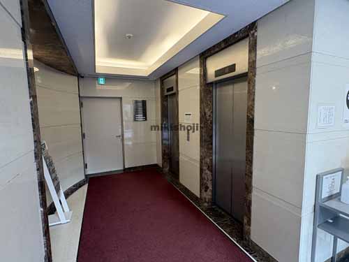 日土地西新橋ビル エレベーターホール2