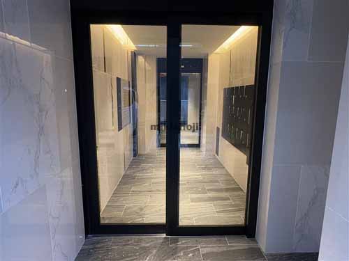 ビラ・アペックス市ヶ谷 エントランス1