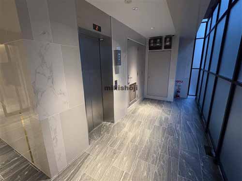 ビラ・アペックス市ヶ谷 エレベーターホール1