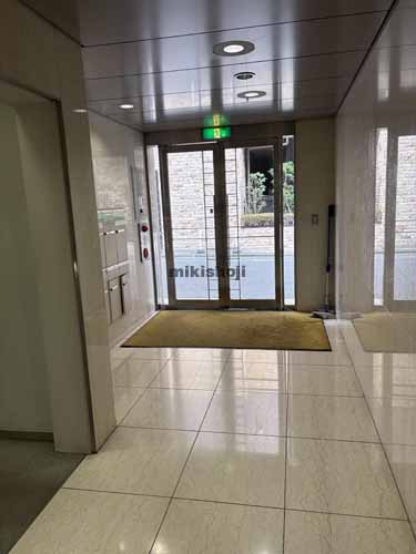 神田錦町ようきビル エントランス1