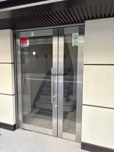 東西堂ビル エントランス1