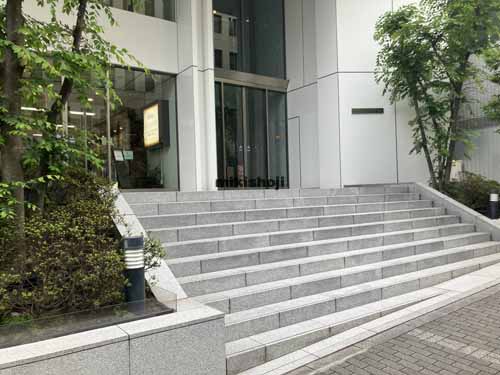 あいおいニッセイ同和損保二番町ビル エントランス2