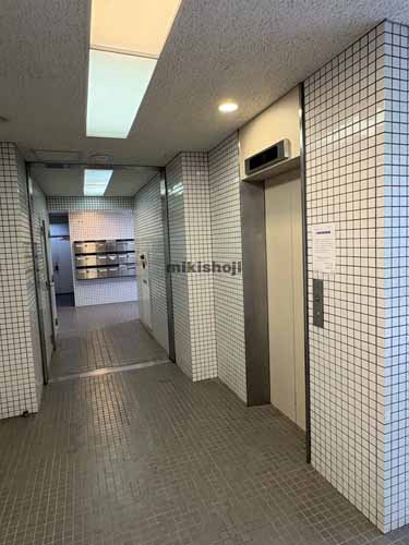 神宮外苑ビル エレベーターホール1