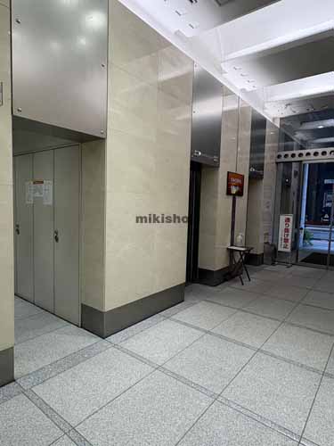ヒューリック銀座三丁目ビル エレベーターホール1