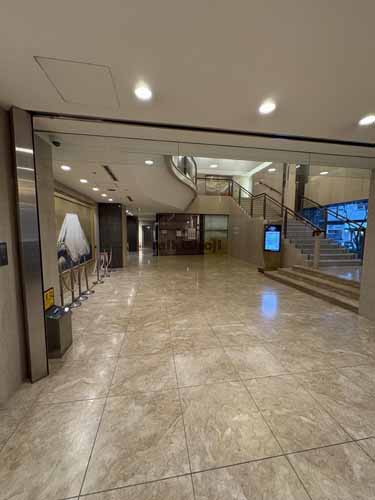 紙パルプ会館 エントランス2