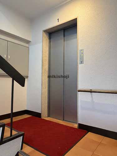 東京華僑商工連合会館 エレベーターホール1