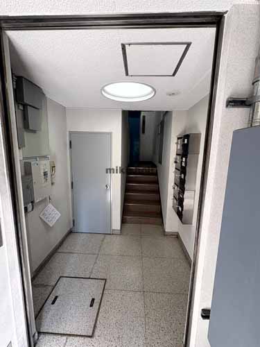 新広栄ビル エントランス2