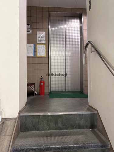 サン青山ビル エレベーターホール1