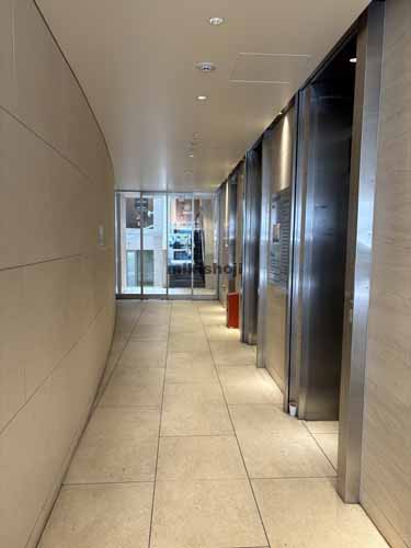 北青山のミヤヒロビル エントランス2