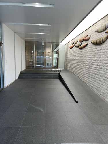 赤坂室町ビル エントランス1