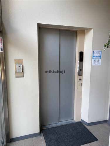 ヒロビル エレベーターホール1