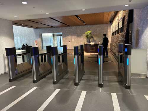 日本生命丸の内ビル エントランス2