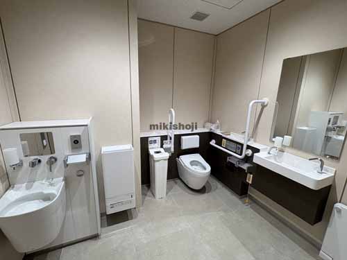 日本橋一丁目三井ビルディング 水回り4