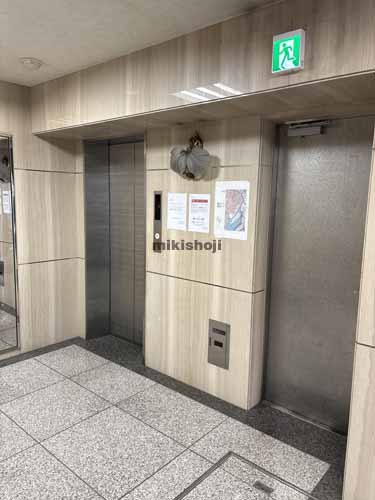 白鷺ビル エレベーターホール1