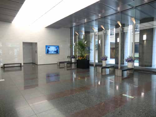 新丸の内センタービルディング エントランス2