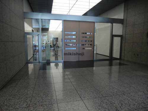 新丸の内センタービルディング エントランス4