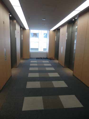 新丸の内センタービルディング エレベーターホール2